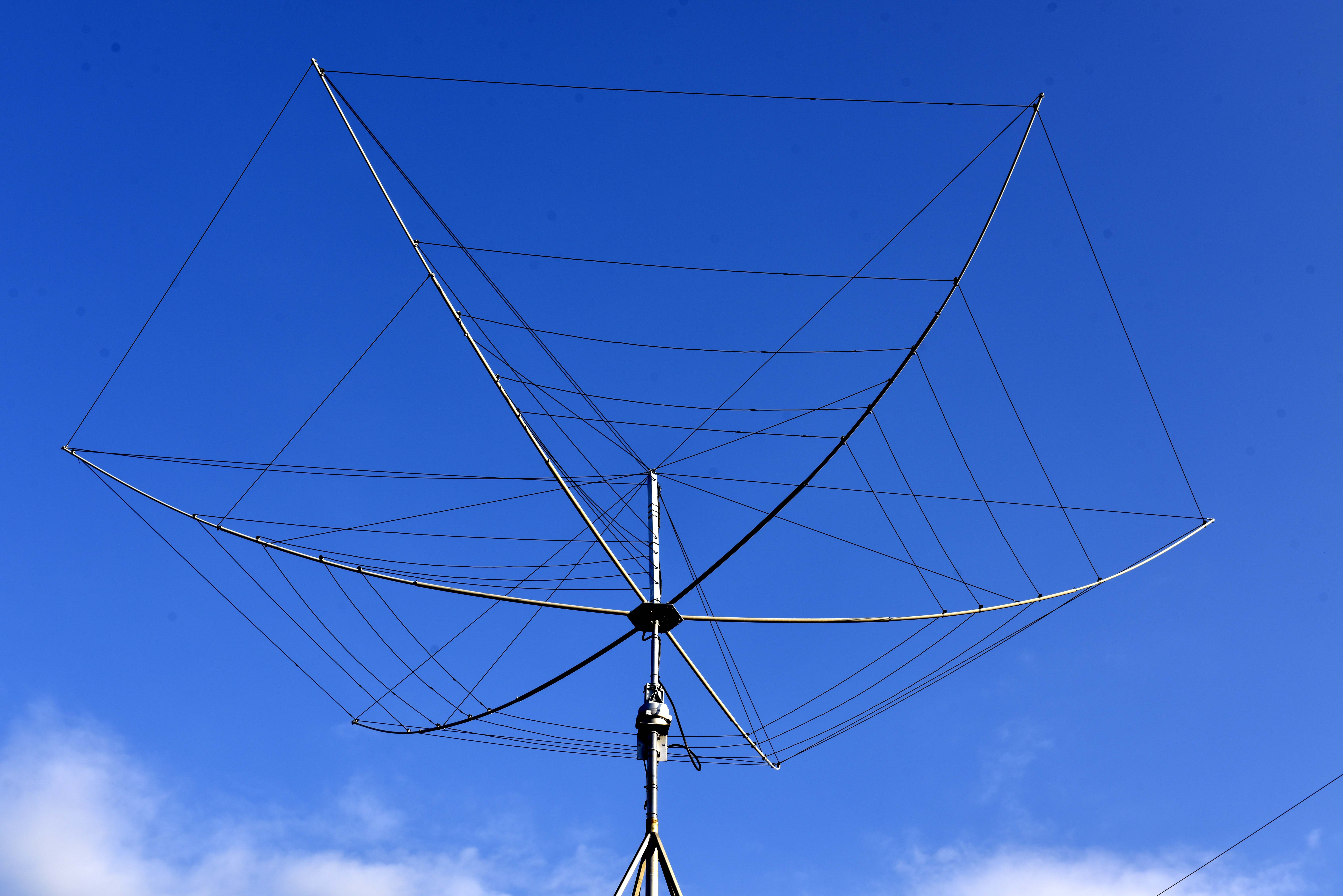 K4KIO Broadband Hex Beam — view 2